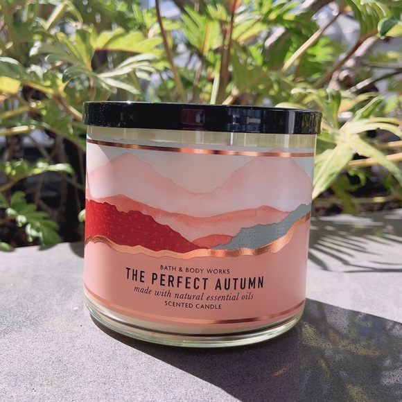 The perfect autumn candle set from Bath and Body Works - Picture 6 of 6